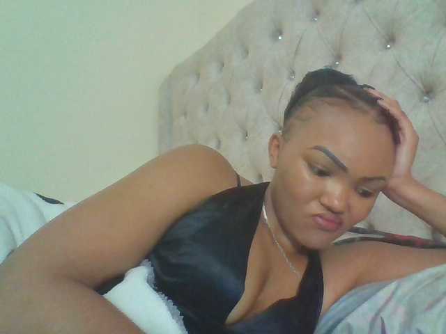 Beautystar12 live webcam show