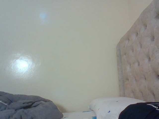 Beautystar12 live cam on BongaCams