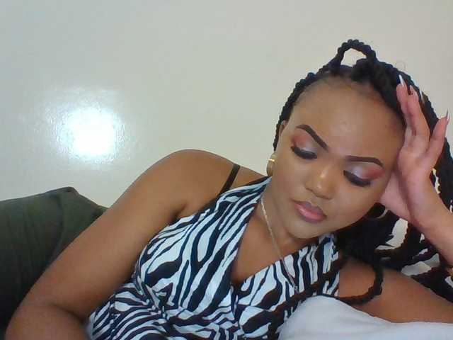 Beautystar12 live cam on BongaCams