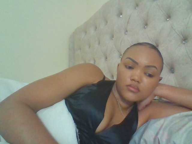 Beautystar12 Live-Cam auf BongaCams