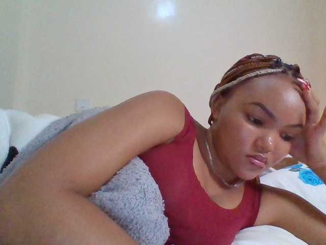 Beautystar12 live cam on BongaCams