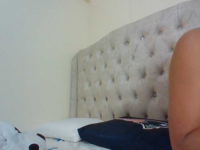 Beautystar12 live cam on BongaCams