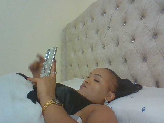 Beautystar12 live webcam show