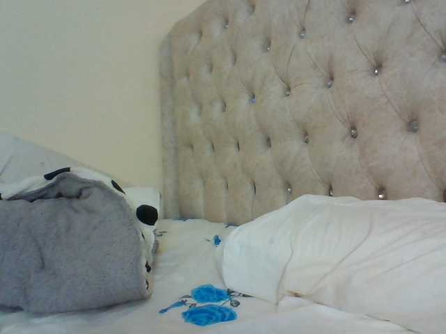 Beautystar12 live cam on BongaCams