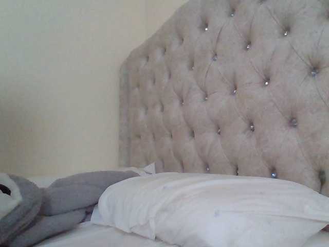 Beautystar12 live cam on BongaCams