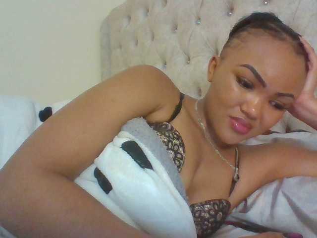 Beautystar12 live webcam show