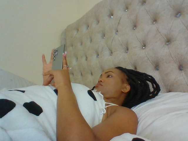 Beautystar12 live cam on BongaCams