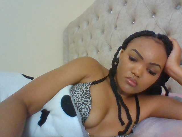 Beautystar12 live cam on BongaCams