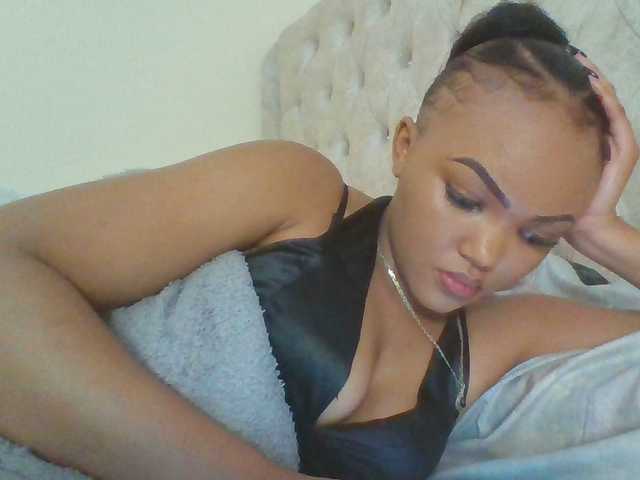 Beautystar12 live webcam show
