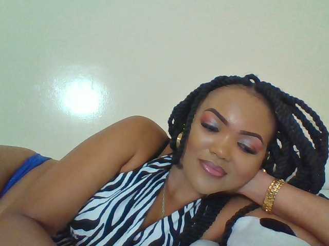 Beautystar12 live cam on BongaCams