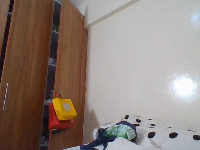 Beautystar12 live cam on BongaCams
