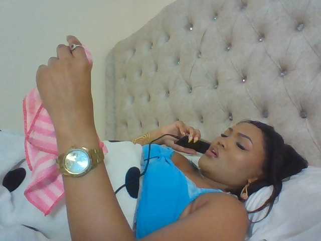 Blackmelanin1 live cam preview
