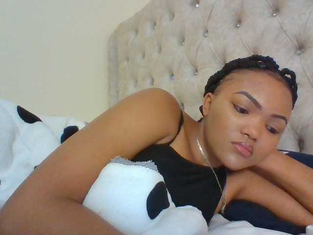 Beautystar12 live cam on BongaCams