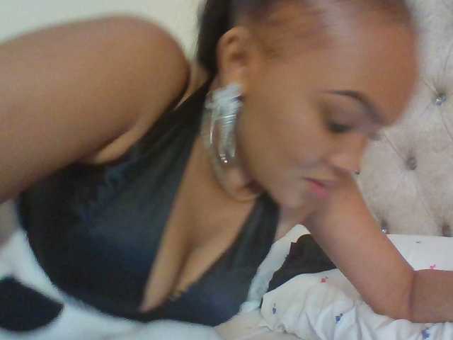 Beautystar12 live webcam show