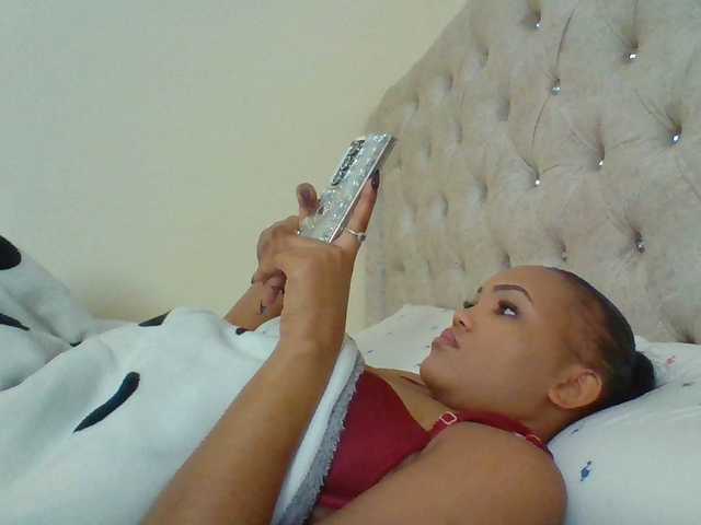 Beautystar12 live webcam show