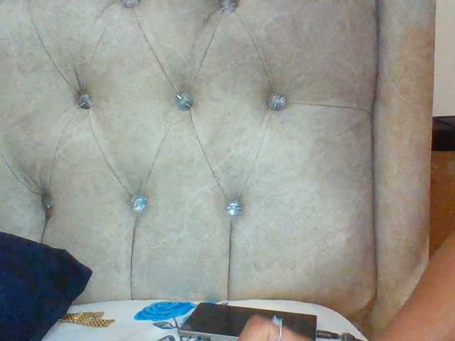 Beautystar12 live cam on BongaCams