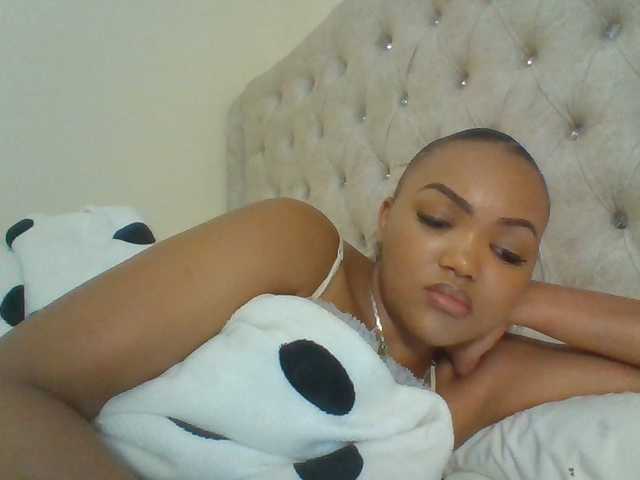 Beautystar12 live cam on 