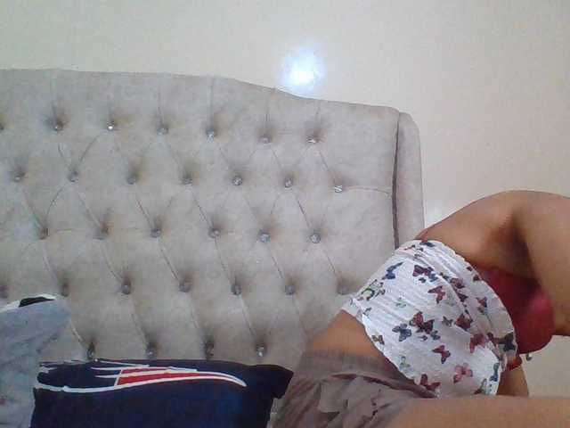 Beautystar12 live cam on BongaCams