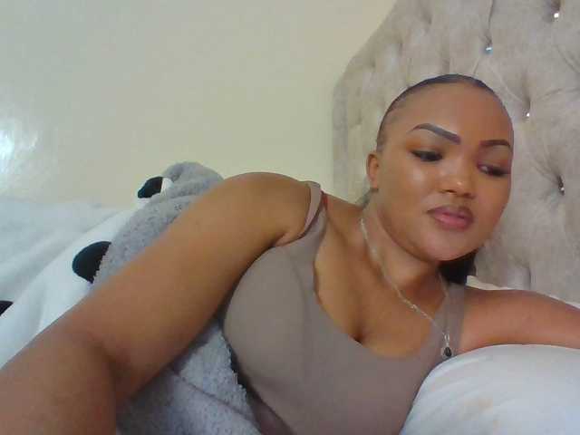 Beautystar12 live webcam show