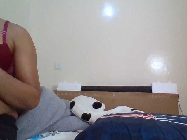 Beautystar12 live cam on BongaCams