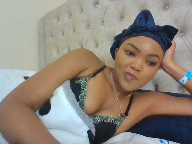 Beautystar12 live cam on BongaCams