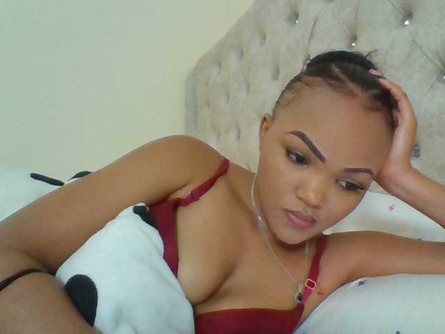 Beautystar12 live webcam show