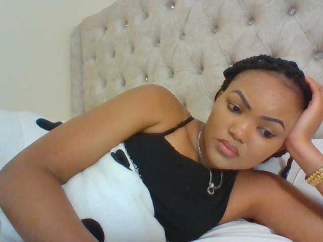 Beautystar12 live cam on BongaCams