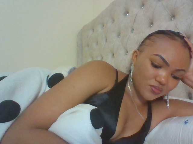 Beautystar12 live webcam show