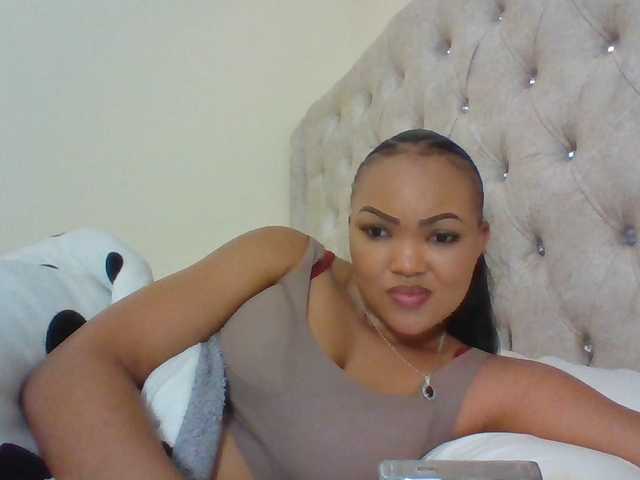 Beautystar12 live webcam show