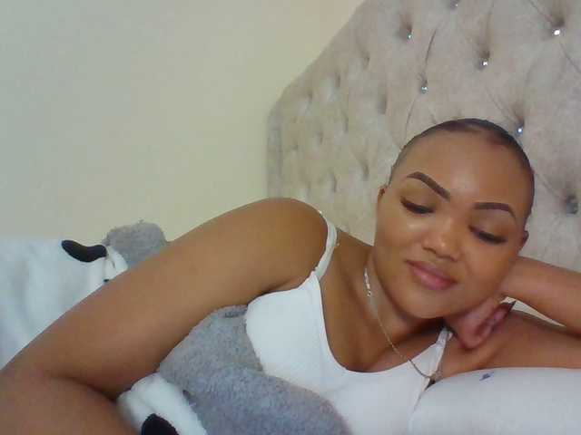 Beautystar12 live webcam show