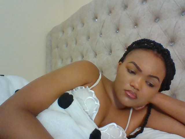 Beautystar12 live cam on BongaCams