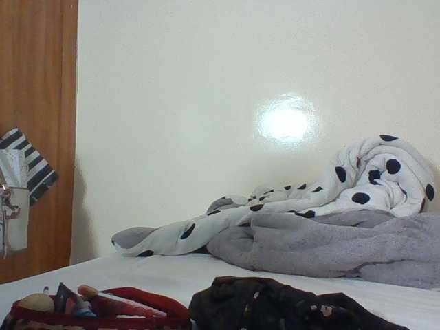 Beautystar12 live cam on BongaCams