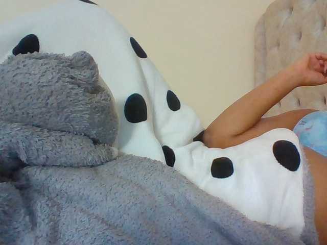 Beautystar12 live cam on BongaCams