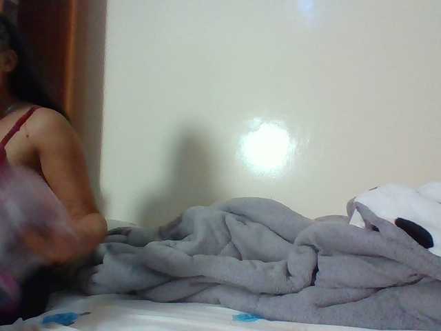 Beautystar12 live webcam show