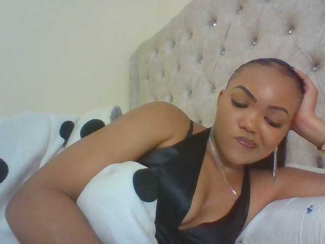 Beautystar12 live webcam show