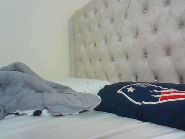 Beautystar12 live cam on BongaCams