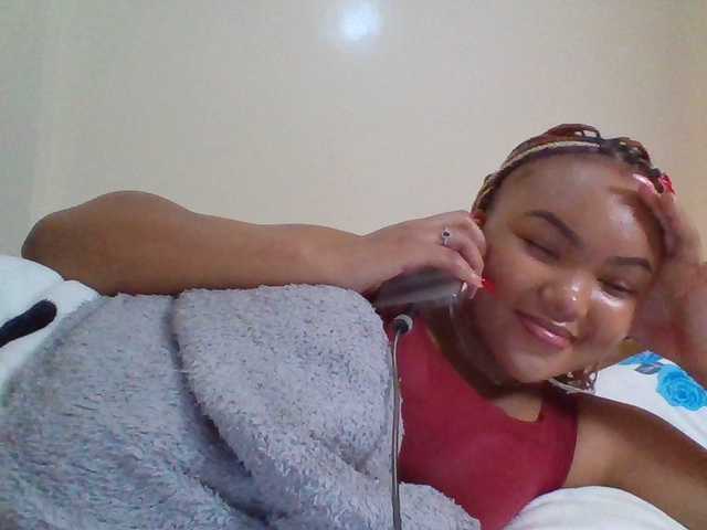 Beautystar12 live cam on BongaCams