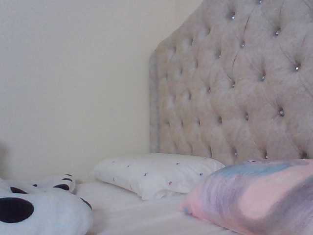 Beautystar12 live cam on BongaCams