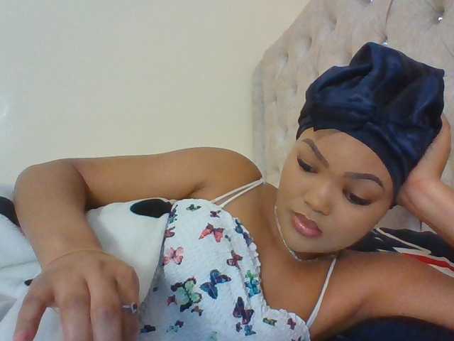 Beautystar12 live cam on BongaCams