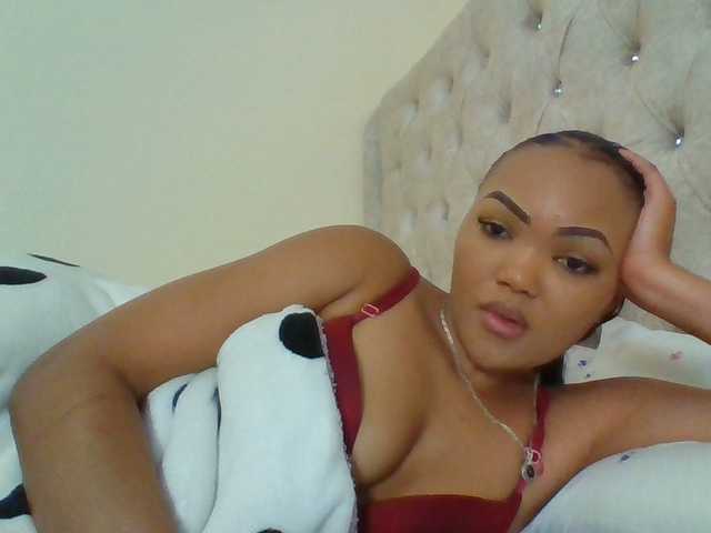 Beautystar12 live webcam show