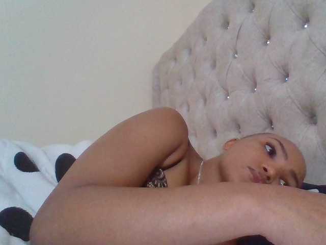 Beautystar12 live cam on BongaCams