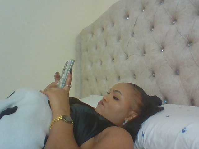 Beautystar12 live webcam show