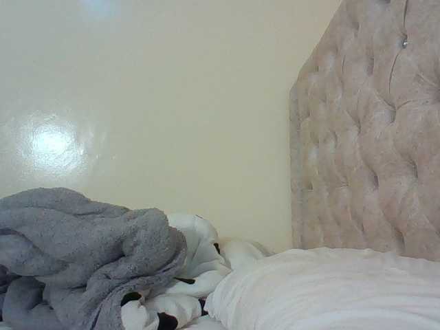 Beautystar12 live cam on BongaCams