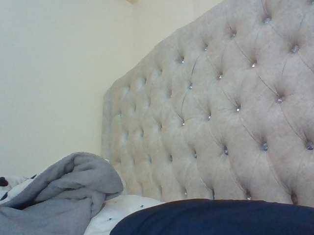 Beautystar12 live cam on BongaCams
