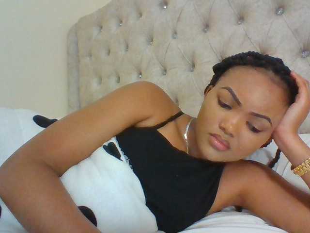 Beautystar12 live cam on BongaCams