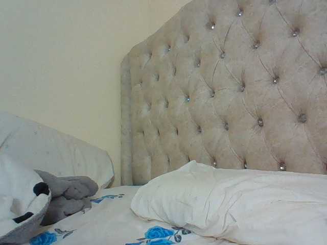 Beautystar12 live cam on BongaCams
