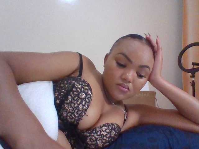 Beautystar12's BongaCams show and profile