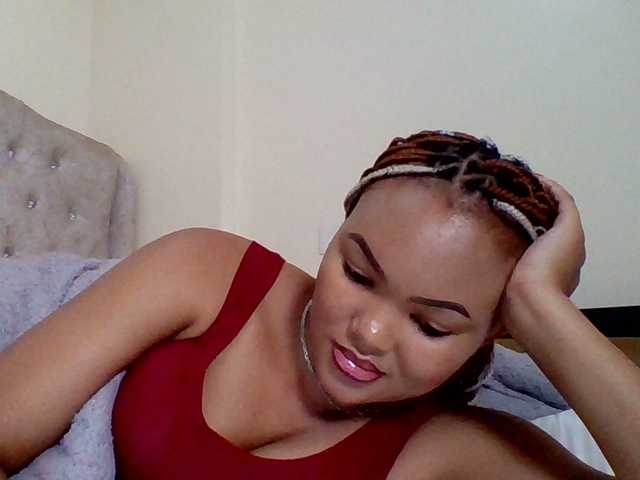 Beautystar12 live cam on BongaCams
