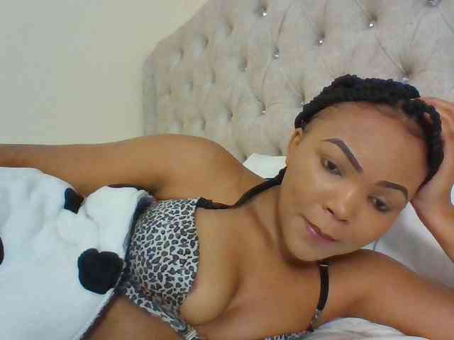 Beautystar12's webcam live show