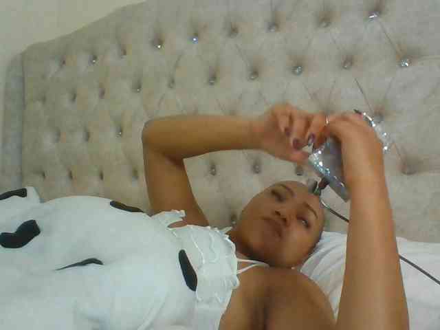 Blackmelanin1 webcam